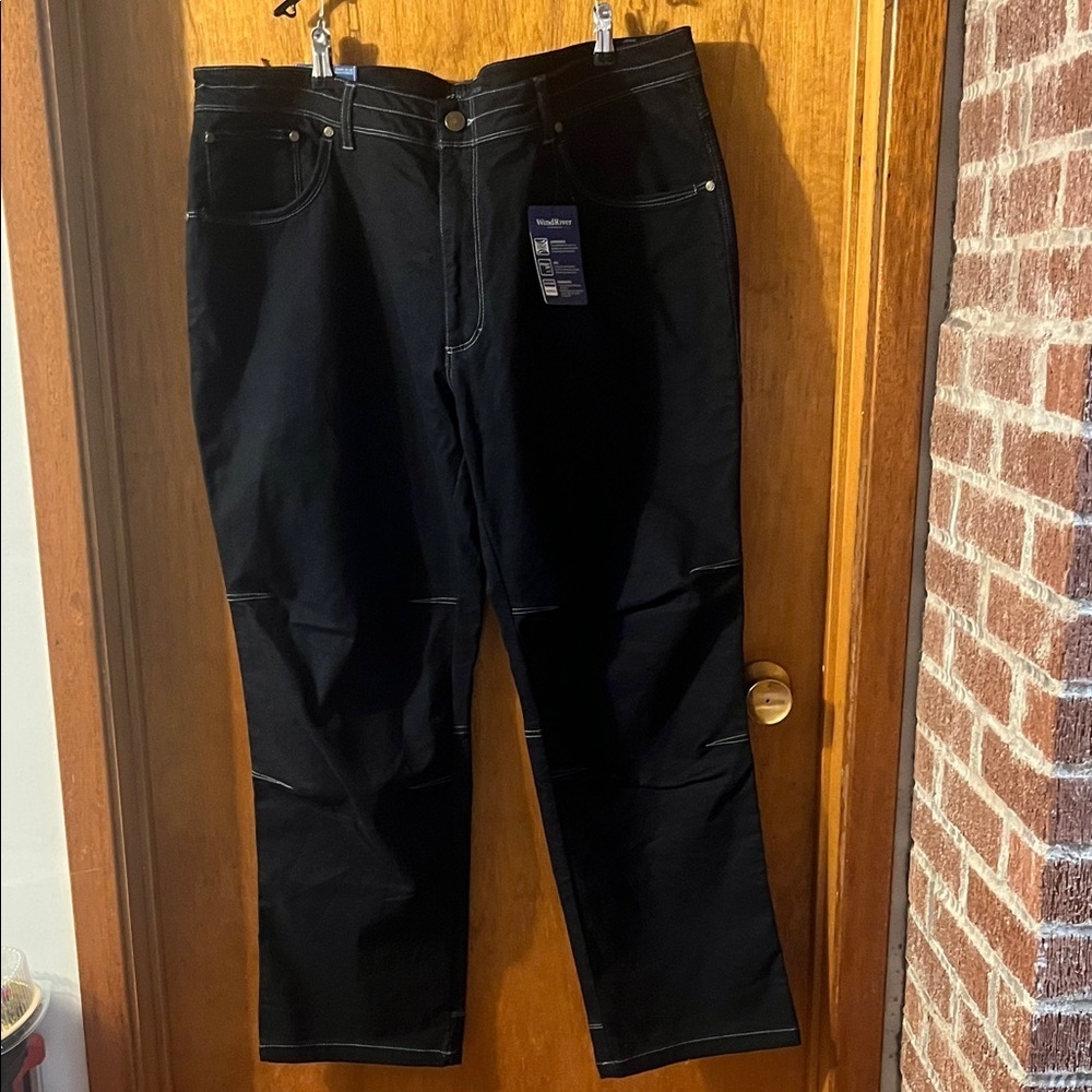 Windriver Classic Black Relaxed Fit Jeans for Men 42X30
